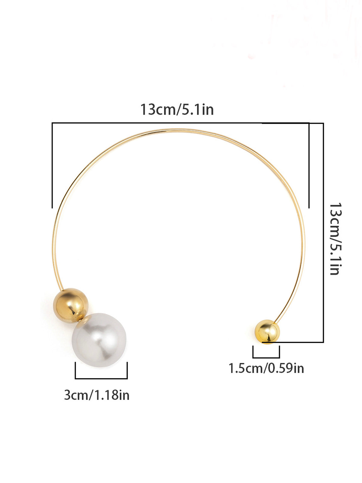Gold Round Necklace with Pearl