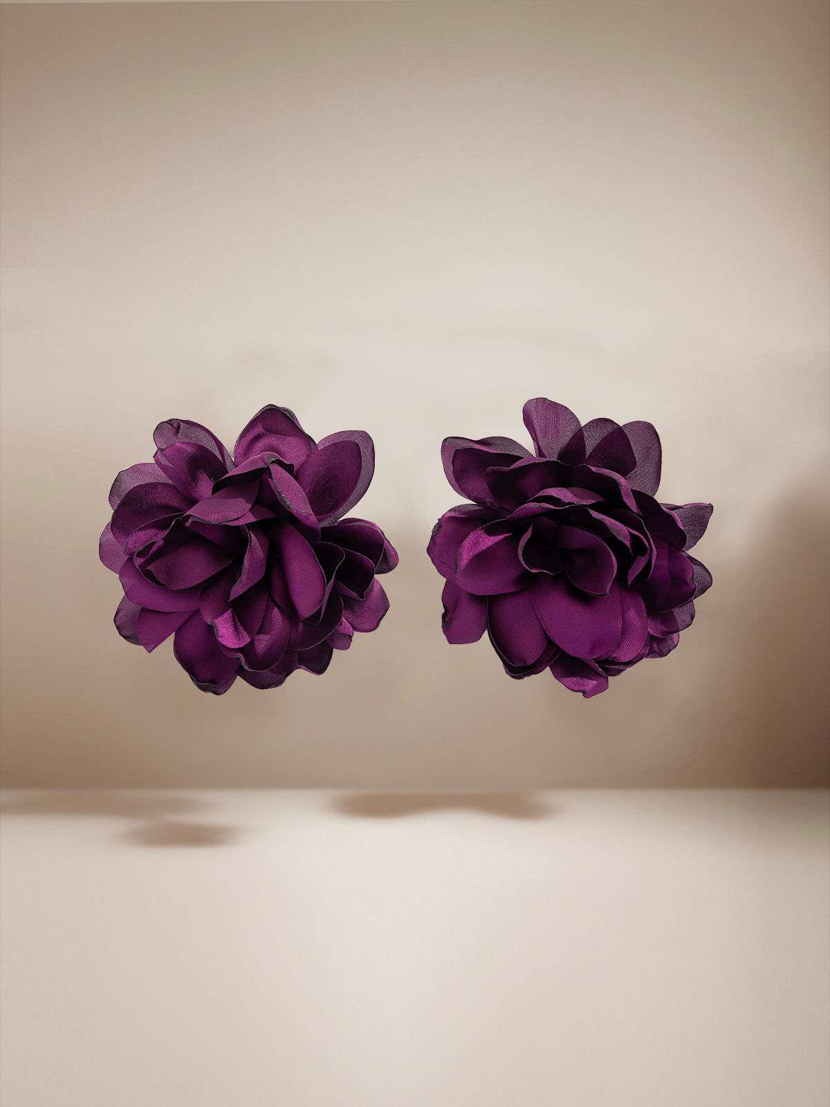 Pendientes con diseño floral 3D burdeos